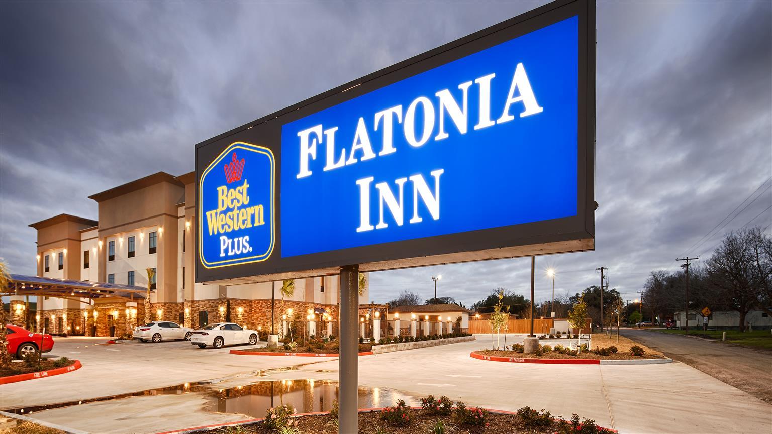弗拉托尼亚贝斯特韦斯特plus酒店 Flatonia 外观 照片